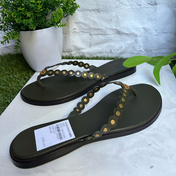 TORY BURCH BENTON SCALLOPED
SANDALS THONGS IN LECCIO GREEN BRASS women size 9.5 - Picture 7 of 17